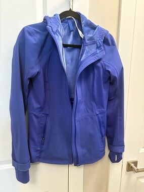 lululemon athletica Women's Hooded Softshell Jacket in Periwinkle